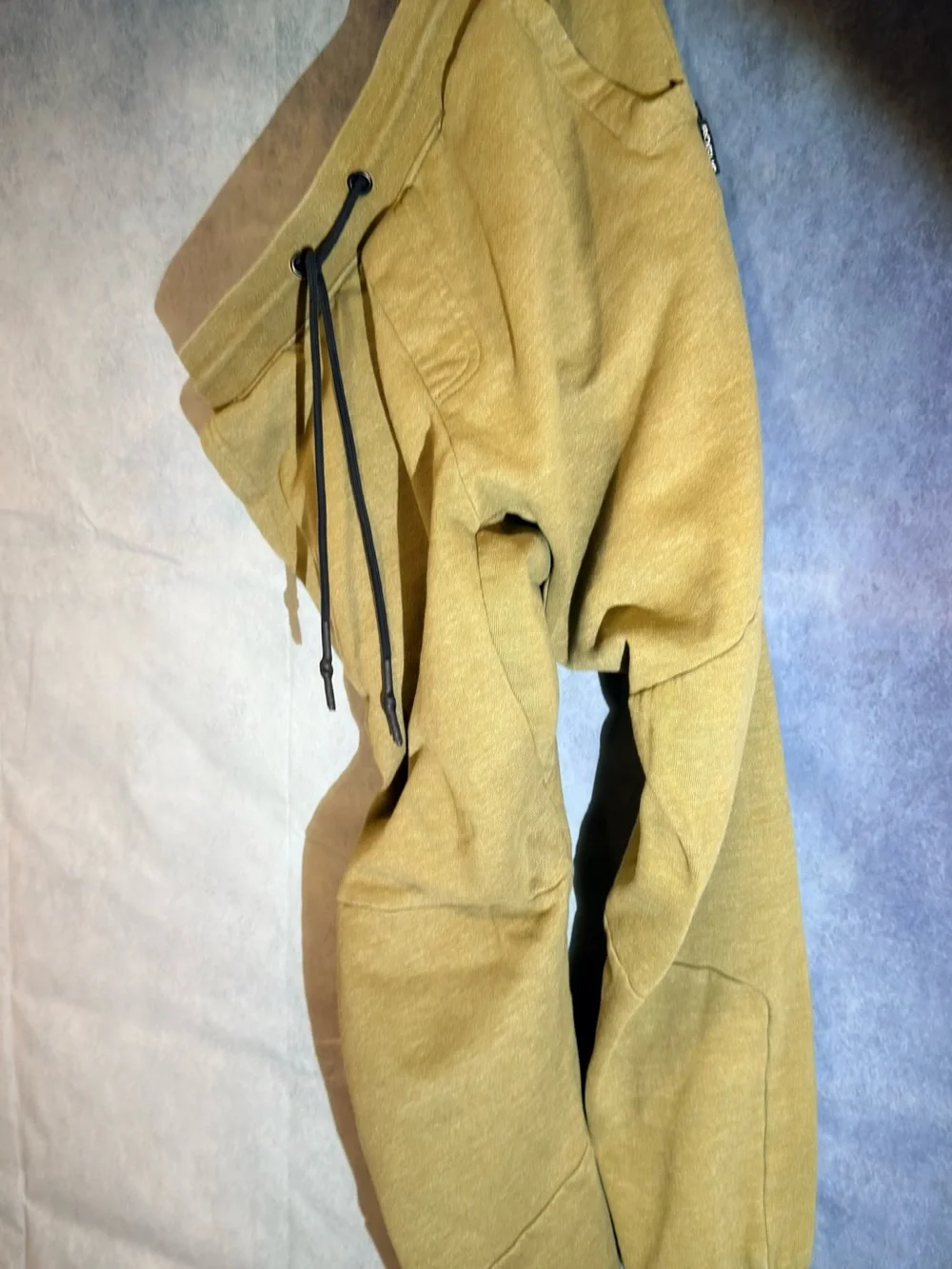 Rogue Tan Fleece-Lined Sweatpants Men’s large